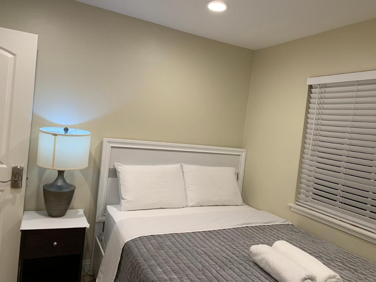 Lovely Room In Private House Near Disneyland Anaheim Exteriér fotografie